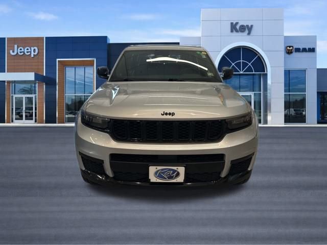 Used 2023 Jeep Grand Cherokee L Laredo image 11