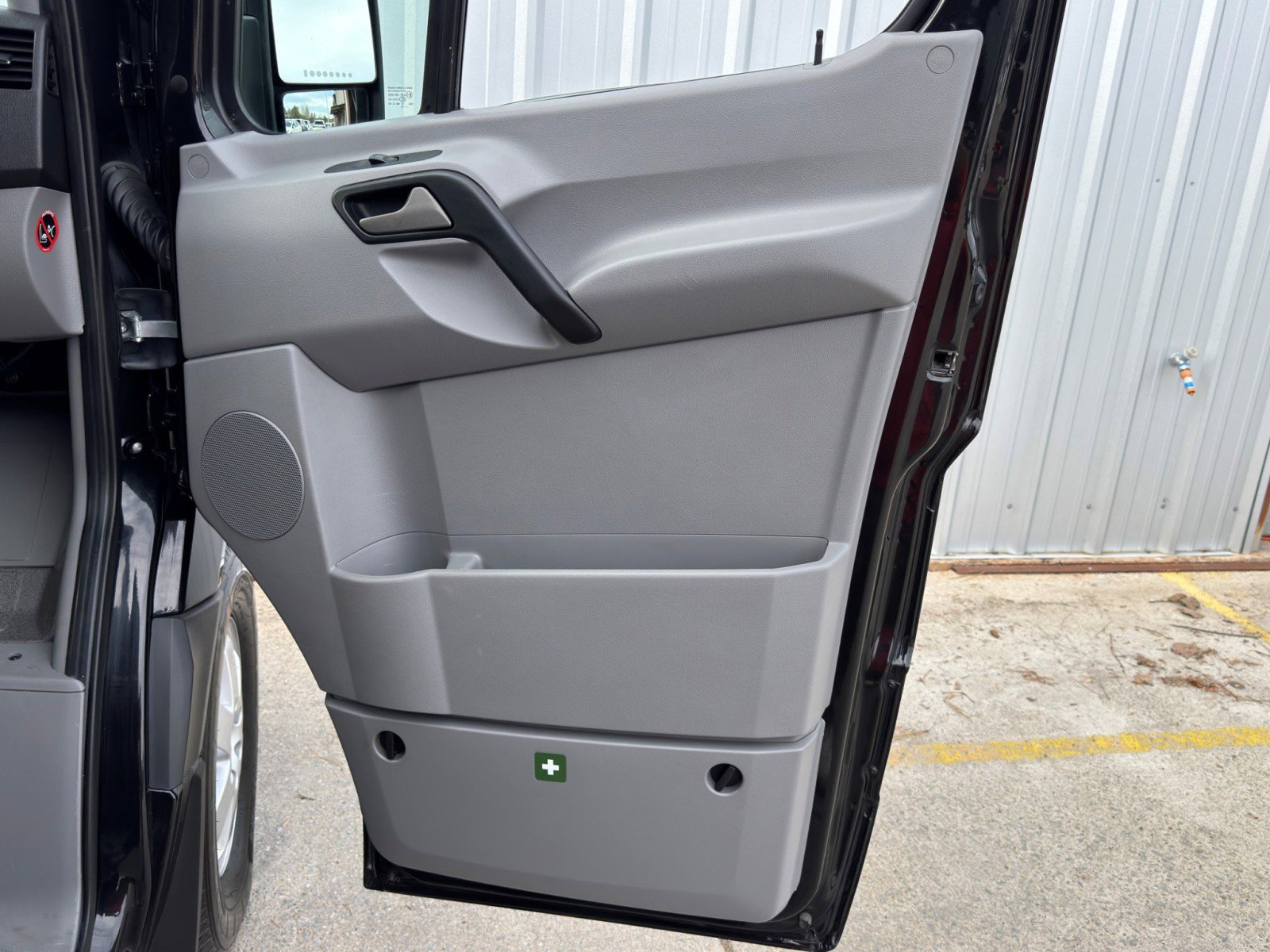 Used 2018 Mercedes-Benz Sprinter 2500 image 33