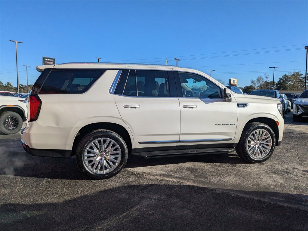 Certified 2023 GMC Yukon SLT w/ SLT Premium Package image 3