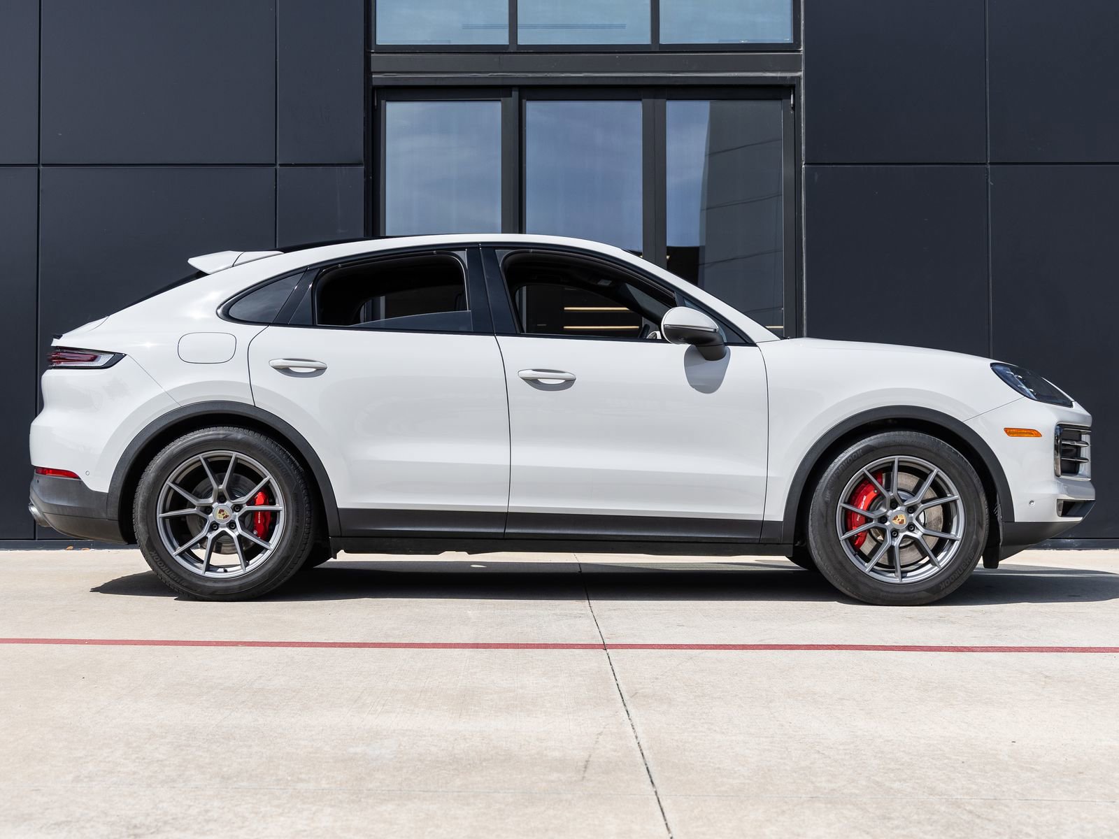 Certified 2024 Porsche Cayenne S w/ Premium Package Plus (PP1) image 12