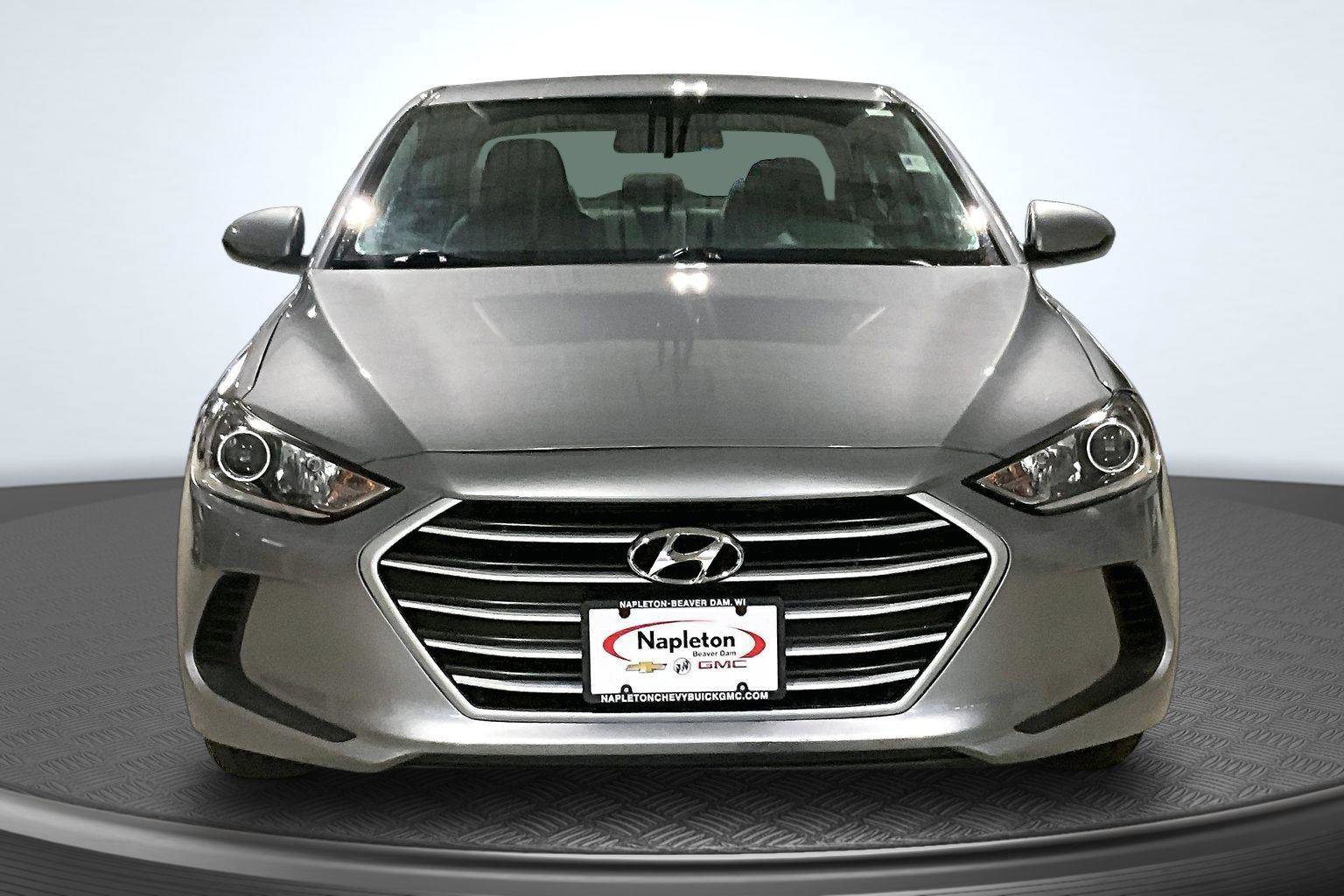 Used 2017 Hyundai Elantra SE FWD image 3
