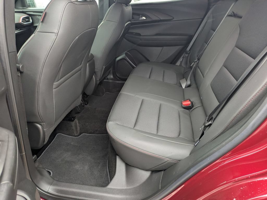 Used 2023 Chevrolet TrailBlazer RS w/ Convenience Package AWD/4WD image 28
