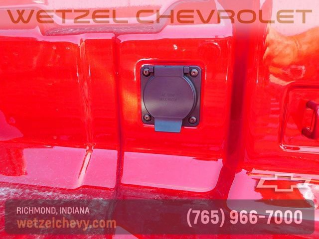 New 2025 Chevrolet Colorado Z71 w/ Midnight Edition image 8