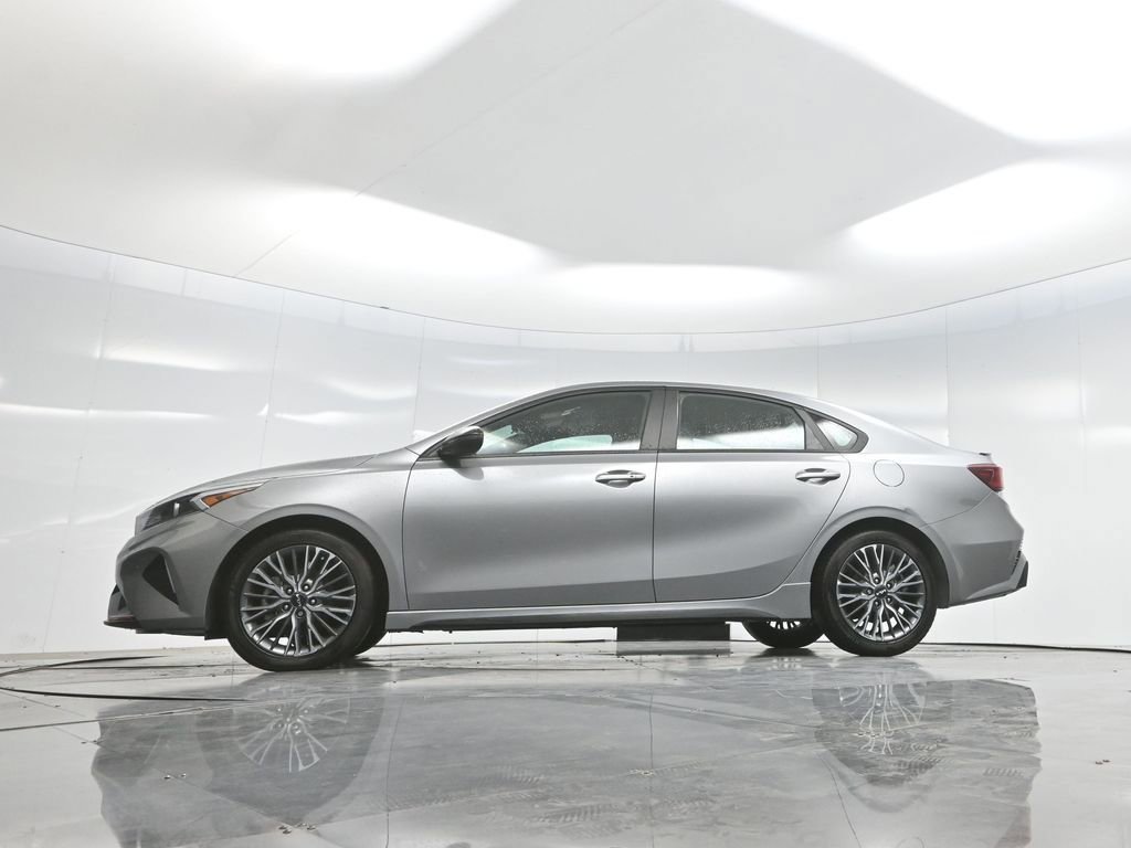 Used 2023 Kia Forte GT-Line w/ GT-Line Technology Package image 7