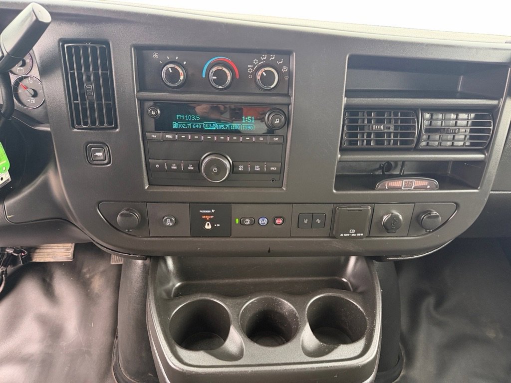 Used 2019 Chevrolet Express 3500 w/ Driver Convenience Package RWD image 16