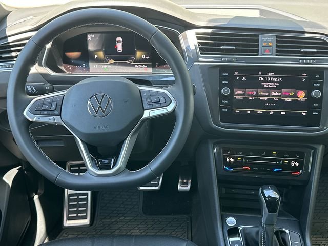 Used 2023 Volkswagen Tiguan SE R-Line image 22