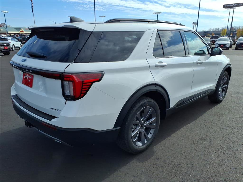 New 2026 Ford Explorer Active image 3