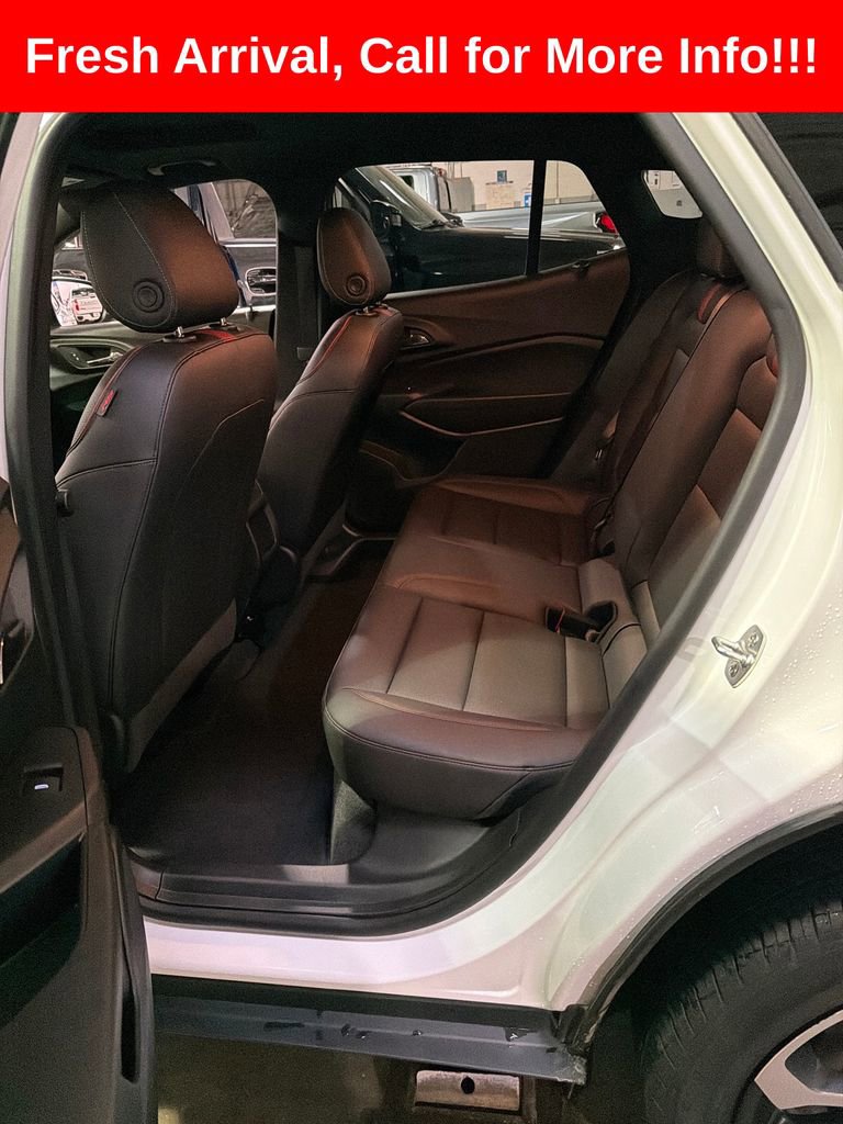 Used 2025 Chevrolet Trax RS w/ Sunroof Package image 5