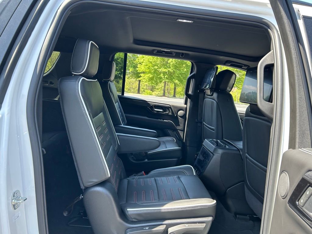 Used 2025 GMC Yukon XL AT4 Ultimate w/ LPO, AT4 Appearance Package AWD/4WD image 53