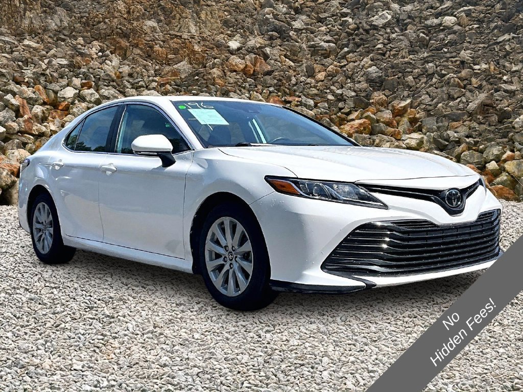 Used 2020 Toyota Camry LE w/ Convenience Package FWD image 10