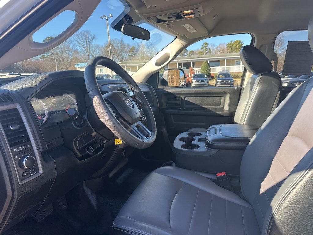 Used 2022 RAM 1500 Tradesman w/ Chrome Appearance Group image 9