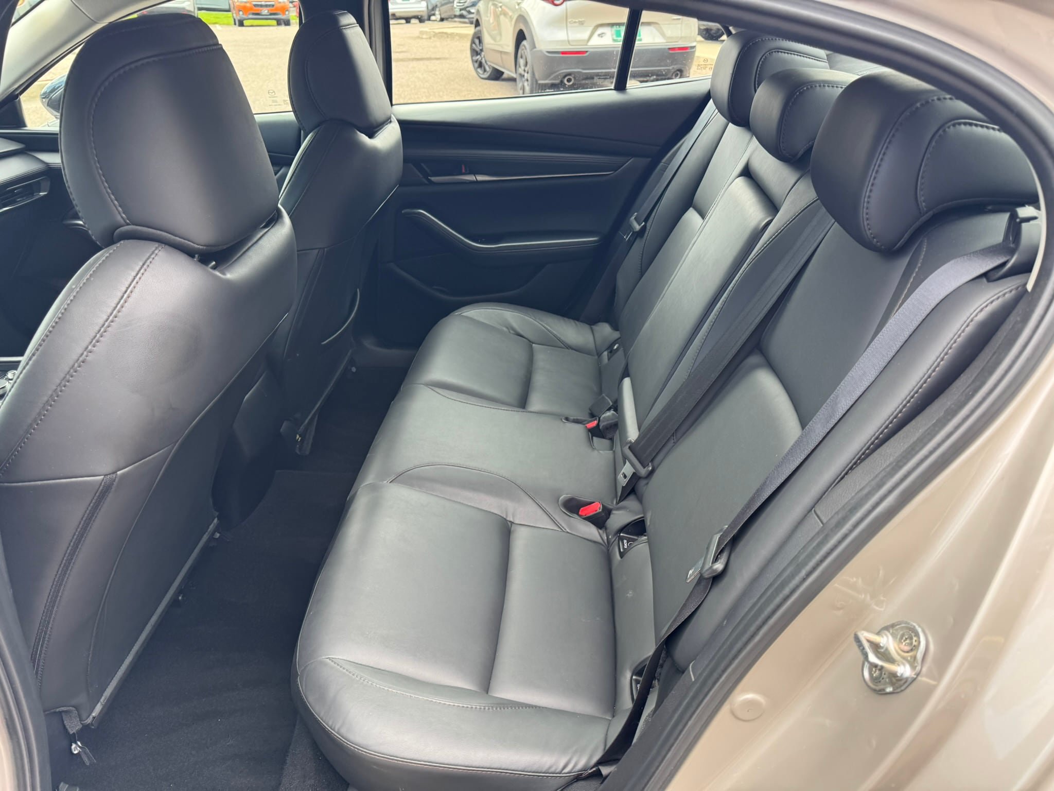 Used 2024 MAZDA MAZDA3 s FWD image 10