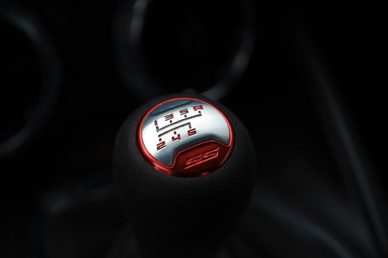Used 2019 Chevrolet Camaro SS RWD image 12
