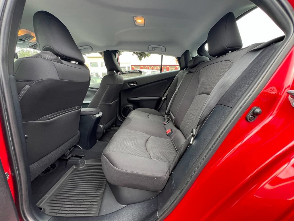 Certified 2022 Toyota Prius LE FWD image 14