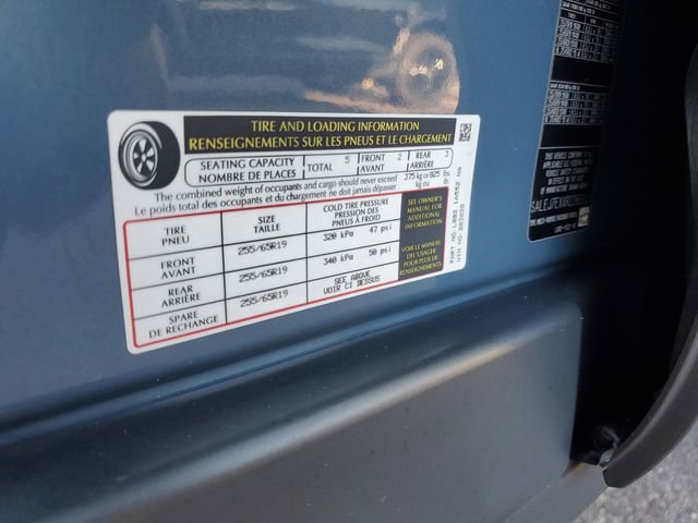 Used 2024 Land Rover Defender 110 S image 30
