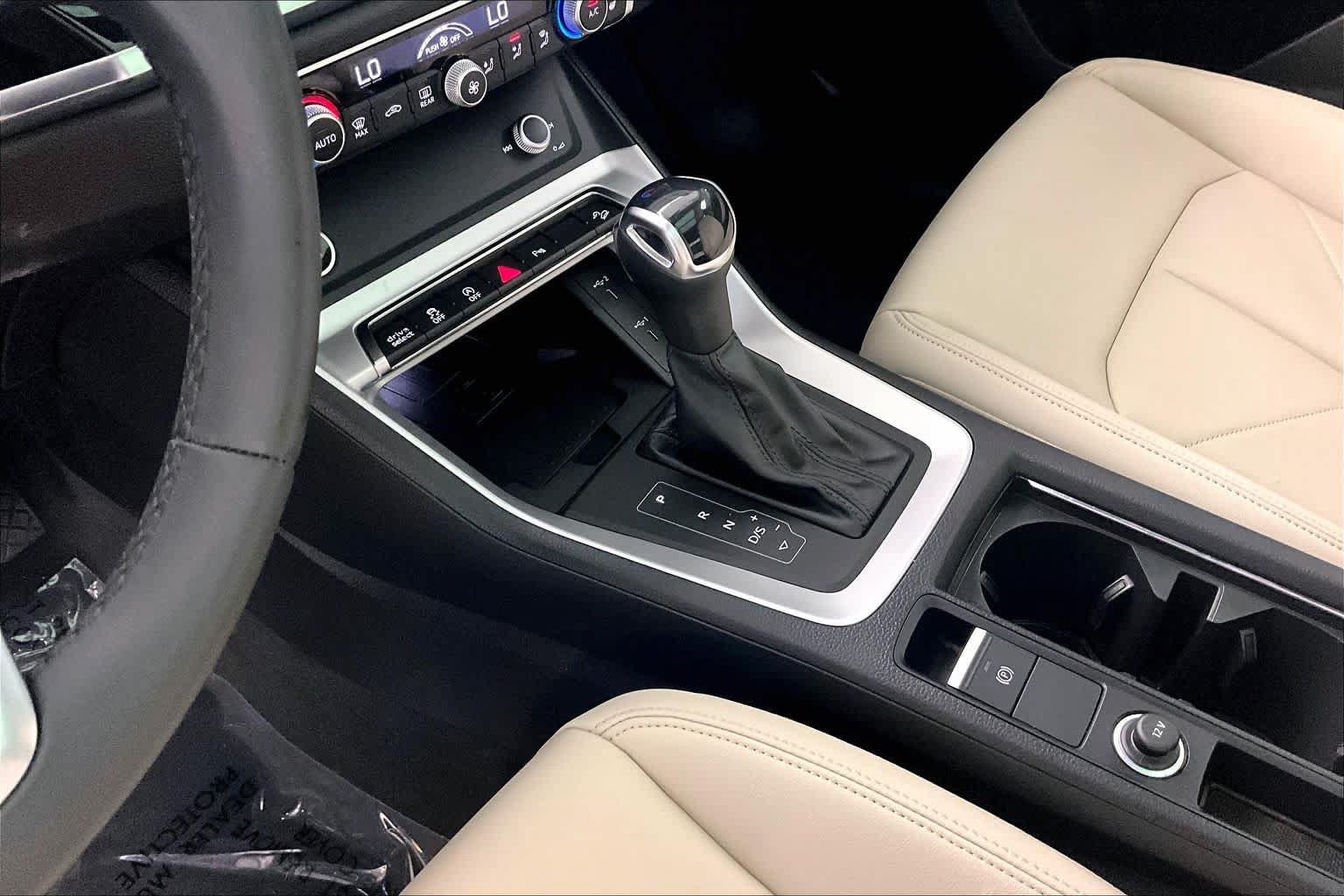 Used 2024 Audi Q3 2.0T Premium AWD/4WD image 17