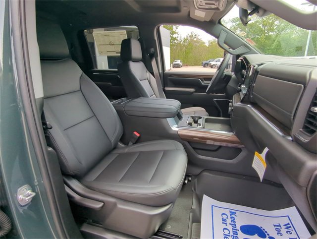 New 2025 Chevrolet Silverado 2500 LT image 28
