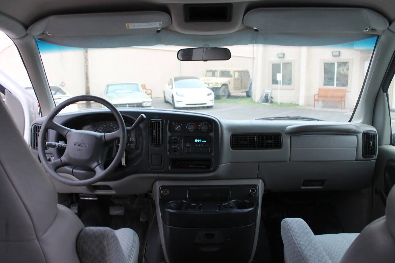 Used 1998 GMC Savana 2500 RWD image 25