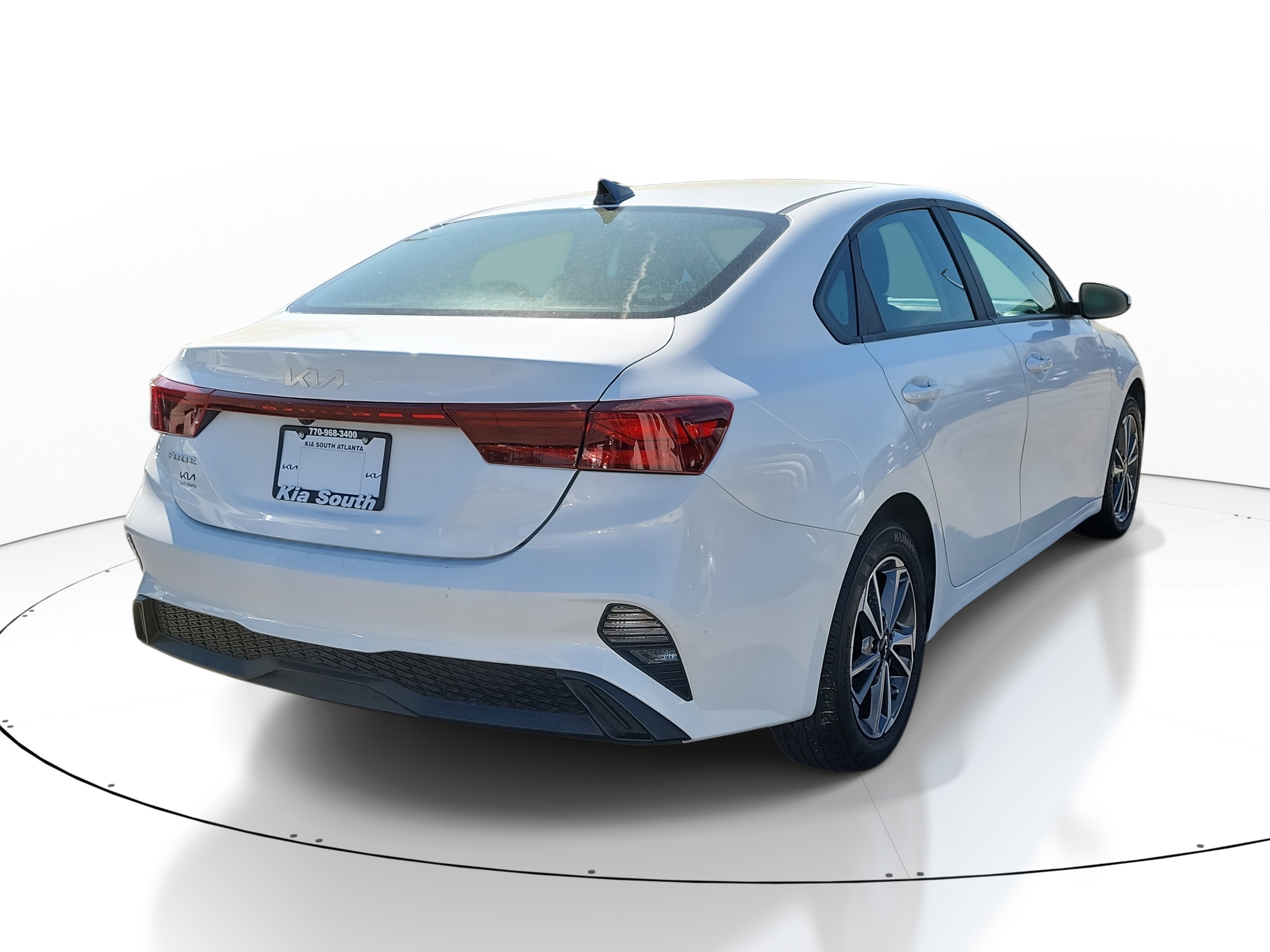 Used 2024 Kia Forte LXS image 6