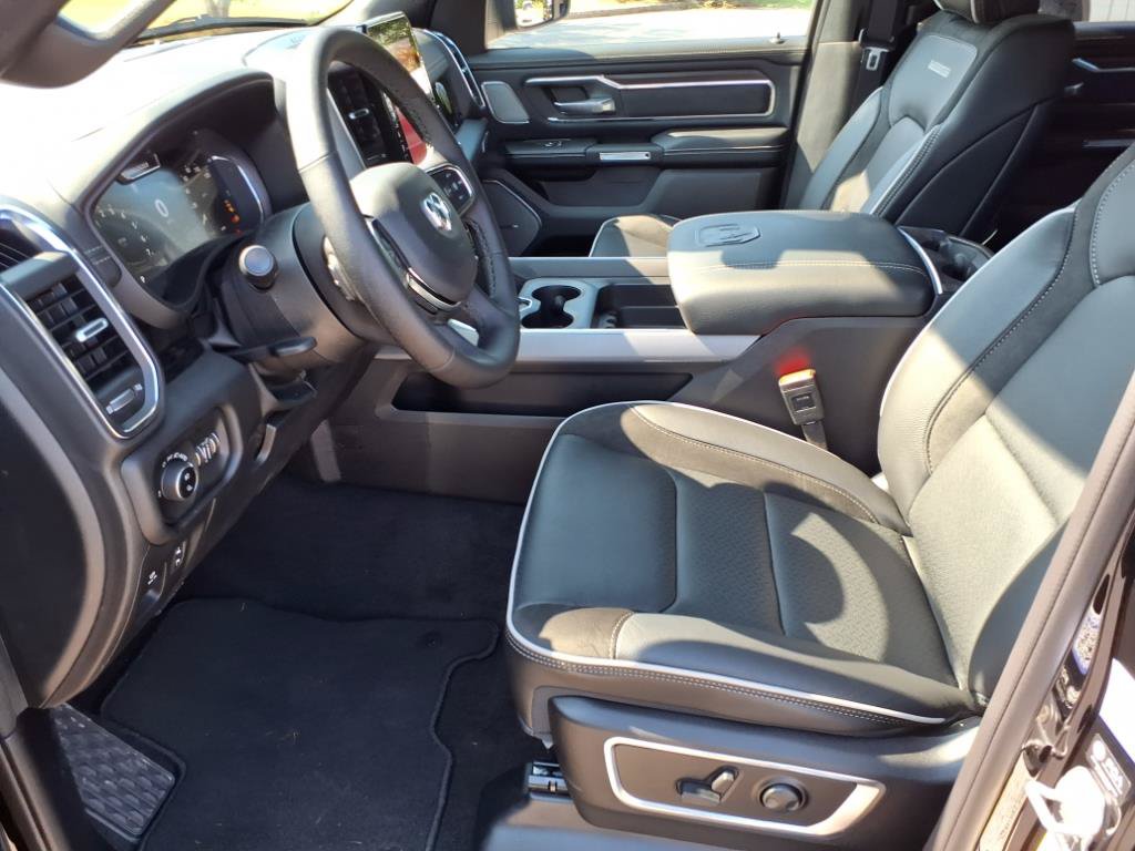 Used 2025 RAM 1500 Laramie w/ Advanced Safety Group II AWD/4WD image 15