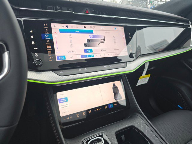 Used 2024 Jeep Wagoneer S image 32