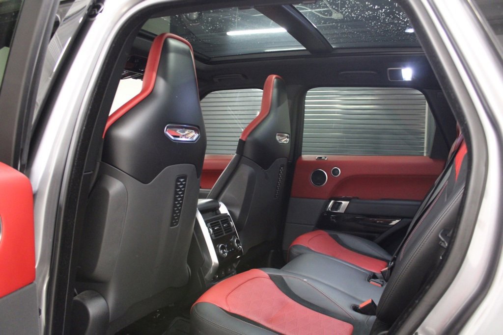 Used 2021 Land Rover Range Rover Sport SVR image 32