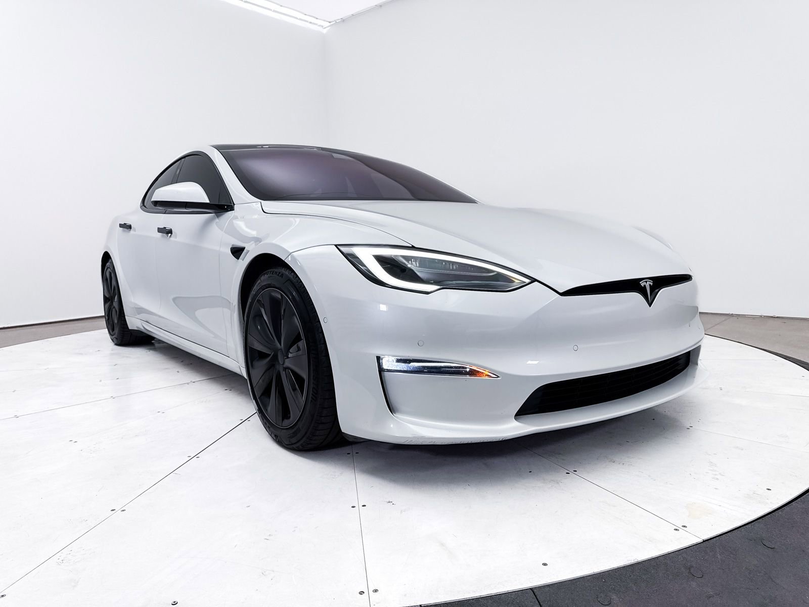 Used 2021 Tesla Model S Plaid AWD/4WD image 12