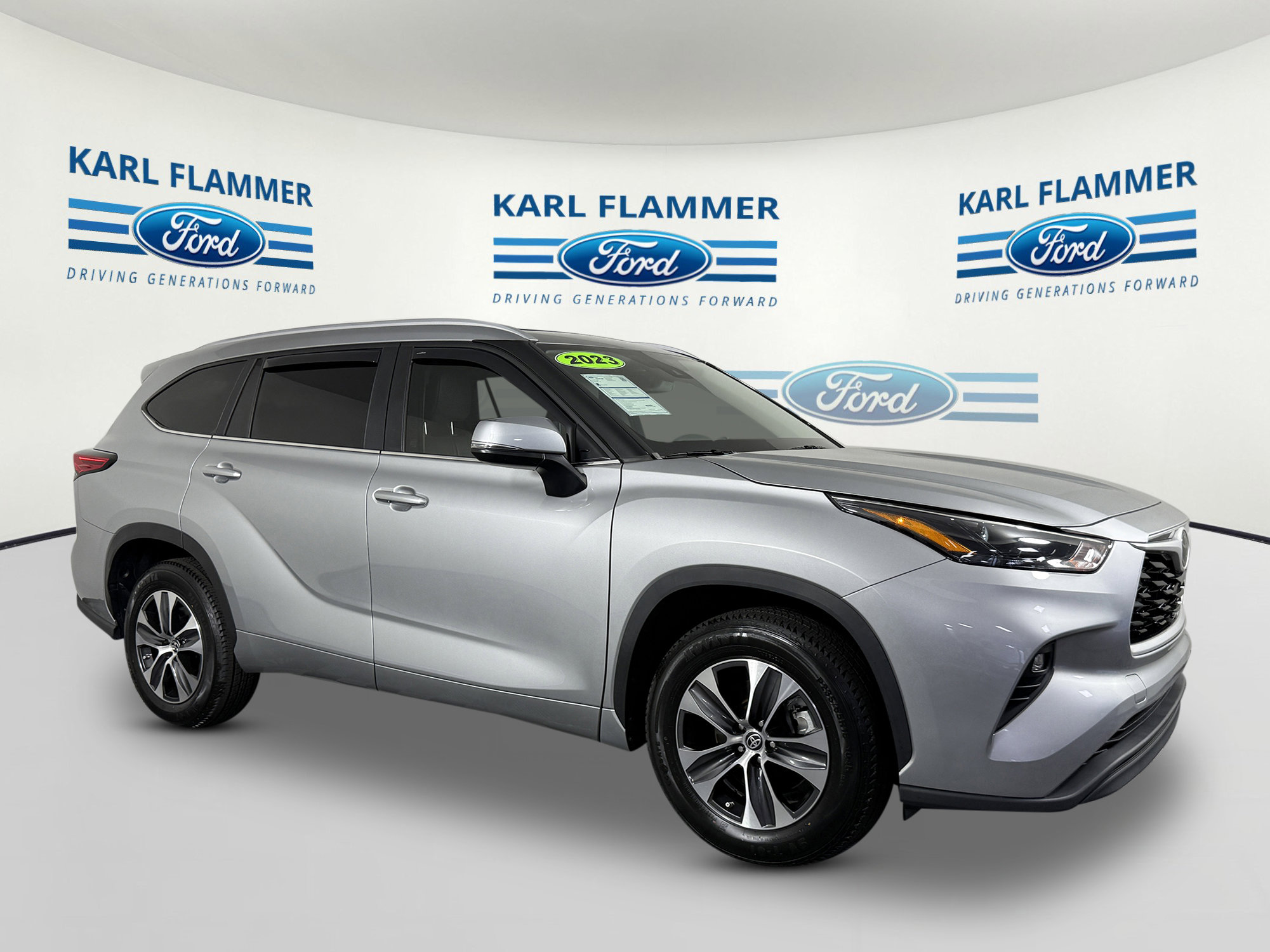 Used 2023 Toyota Highlander XLE
