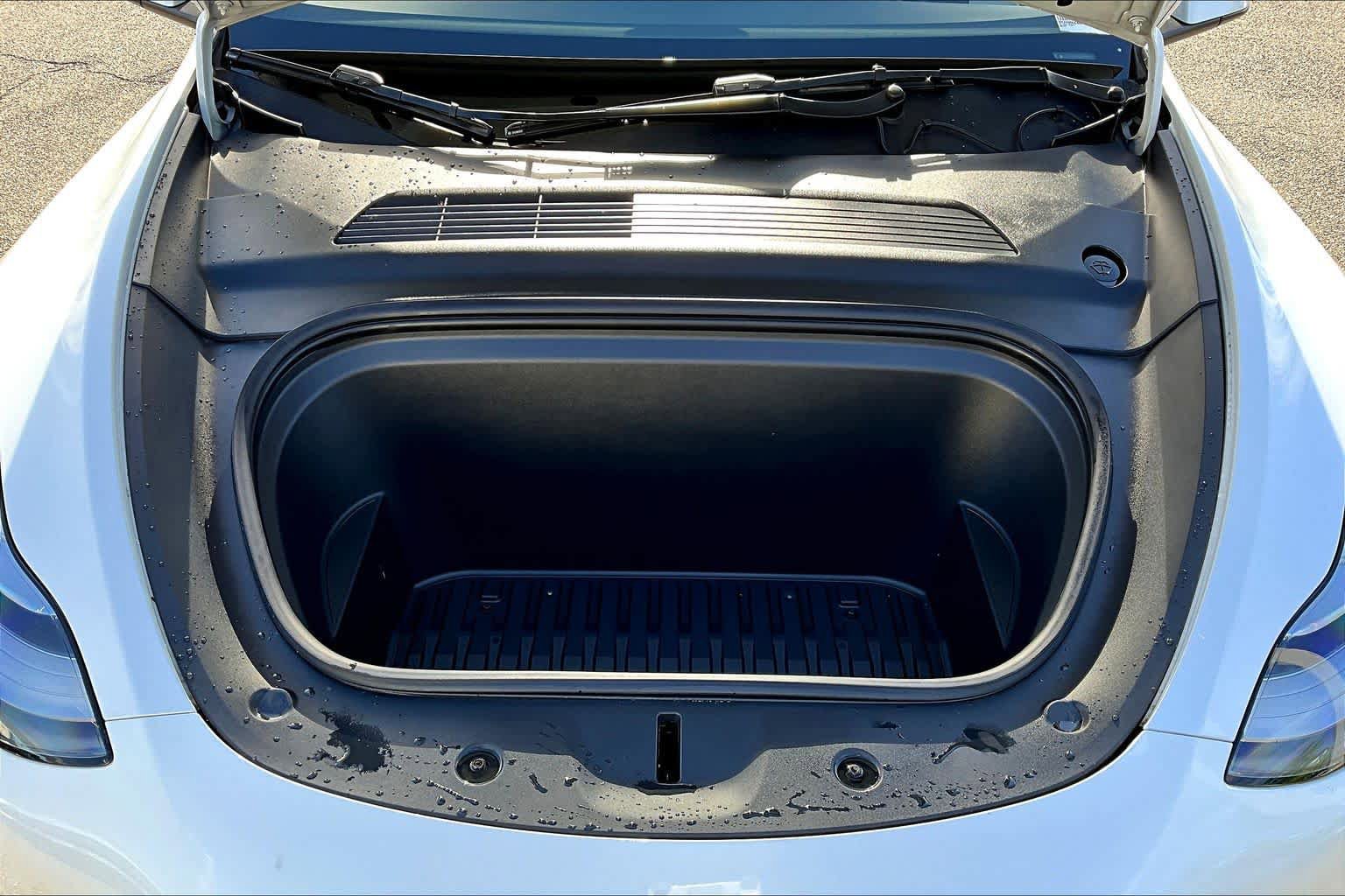Used 2021 Tesla Model Y Long Range image 31