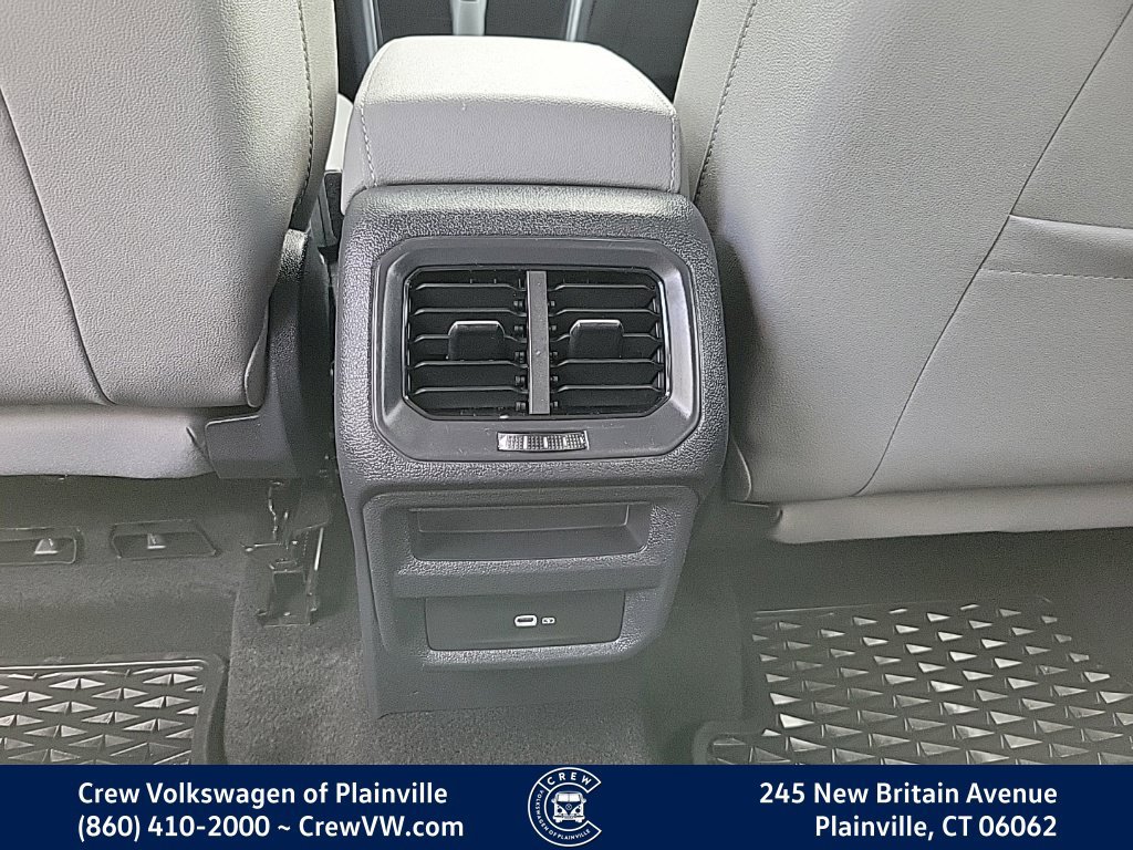 Certified 2024 Volkswagen Taos SE AWD/4WD image 47