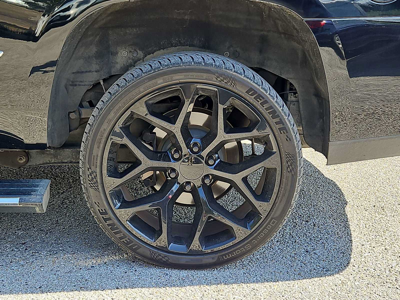 Used 2017 Cadillac Escalade Platinum AWD/4WD image 13