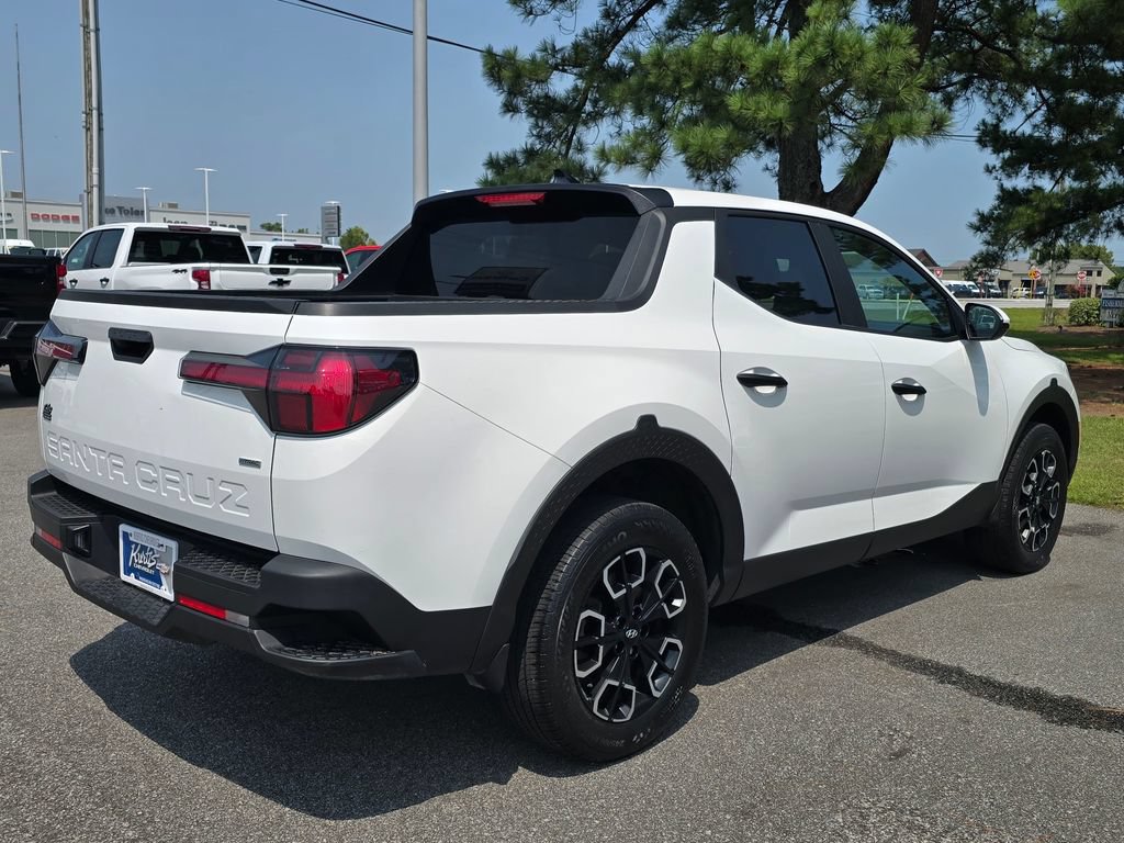 Used 2024 Hyundai Santa Cruz SE AWD/4WD image 5