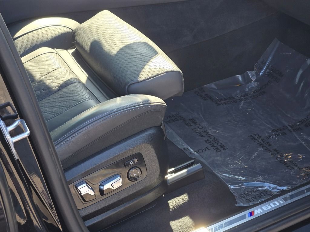 Used 2024 BMW X7 M60i w/ Executive Package AWD/4WD image 11