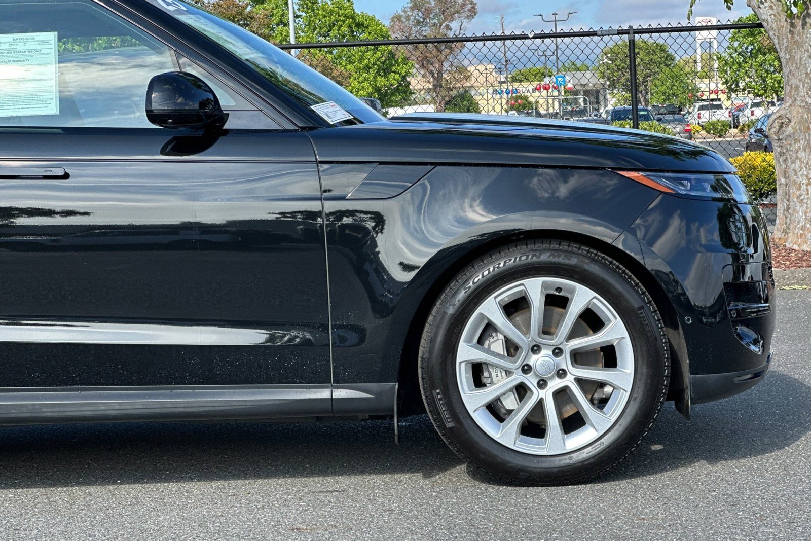 Certified 2025 Land Rover Range Rover Sport image 34