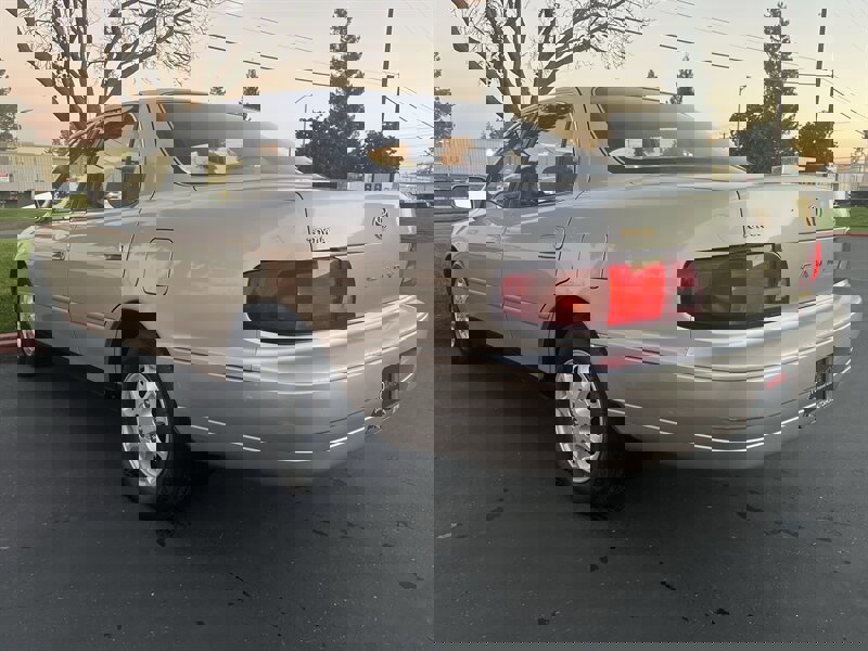 Used 1995 Toyota Camry XLE image 9