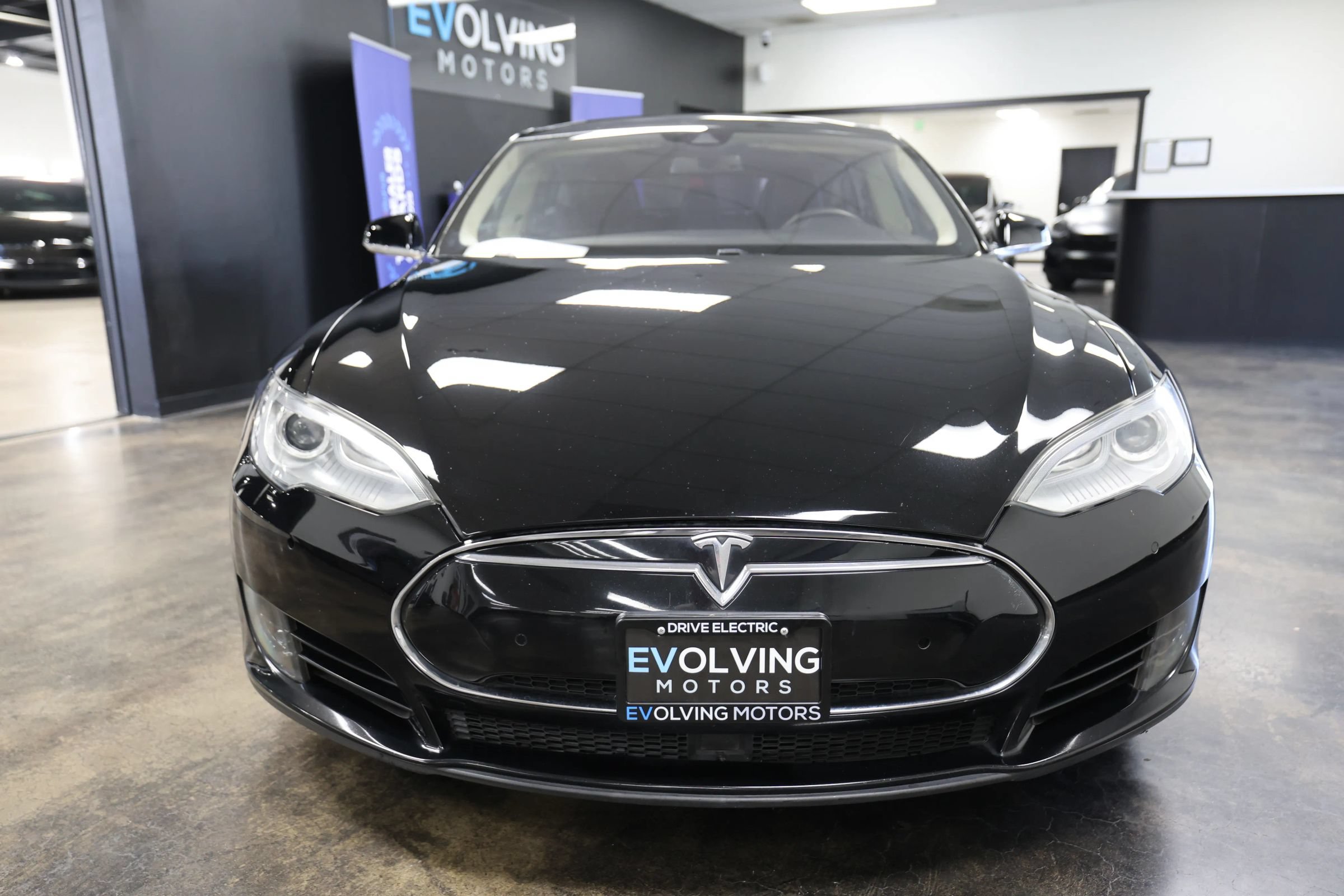 Used 2015 Tesla Model S 70D AWD/4WD image 6