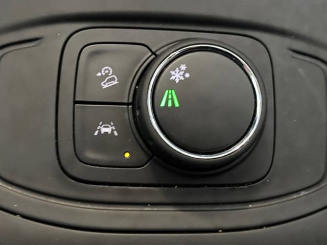 Used 2024 GMC Terrain SLE FWD image 34