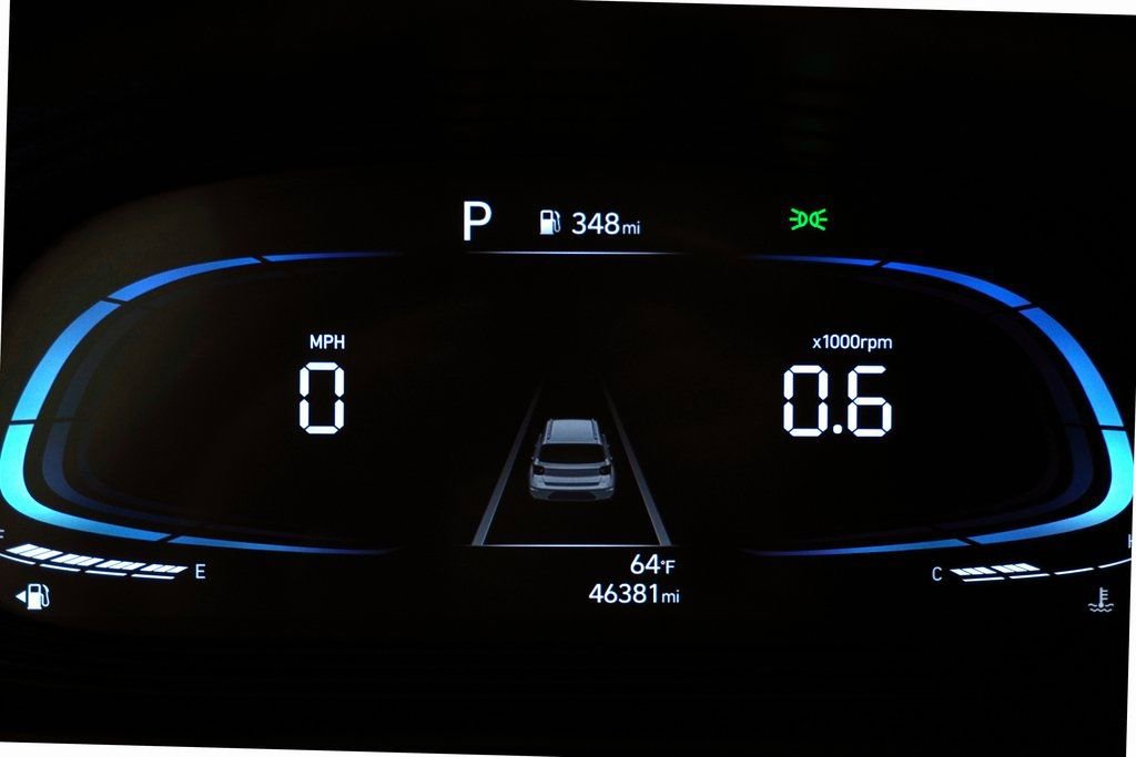 Used 2024 Hyundai Venue SEL image 25