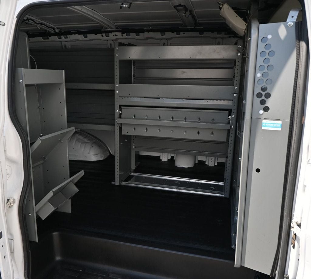 Used 2014 Chevrolet Express 2500 RWD image 10
