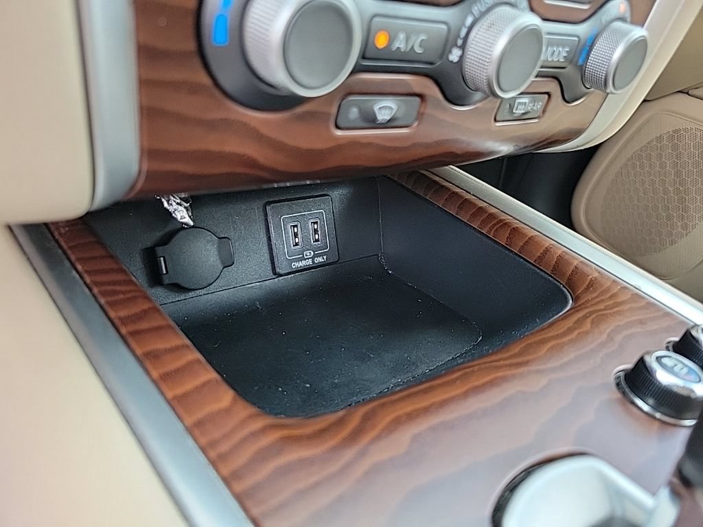 Used 2018 Nissan Pathfinder Platinum AWD/4WD image 22