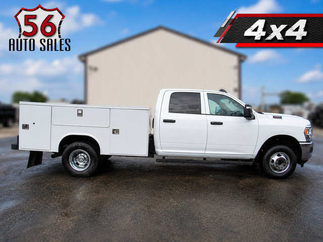 Used 2024 RAM 3500 Tradesman w/ Chrome Appearance Group AWD/4WD image 1