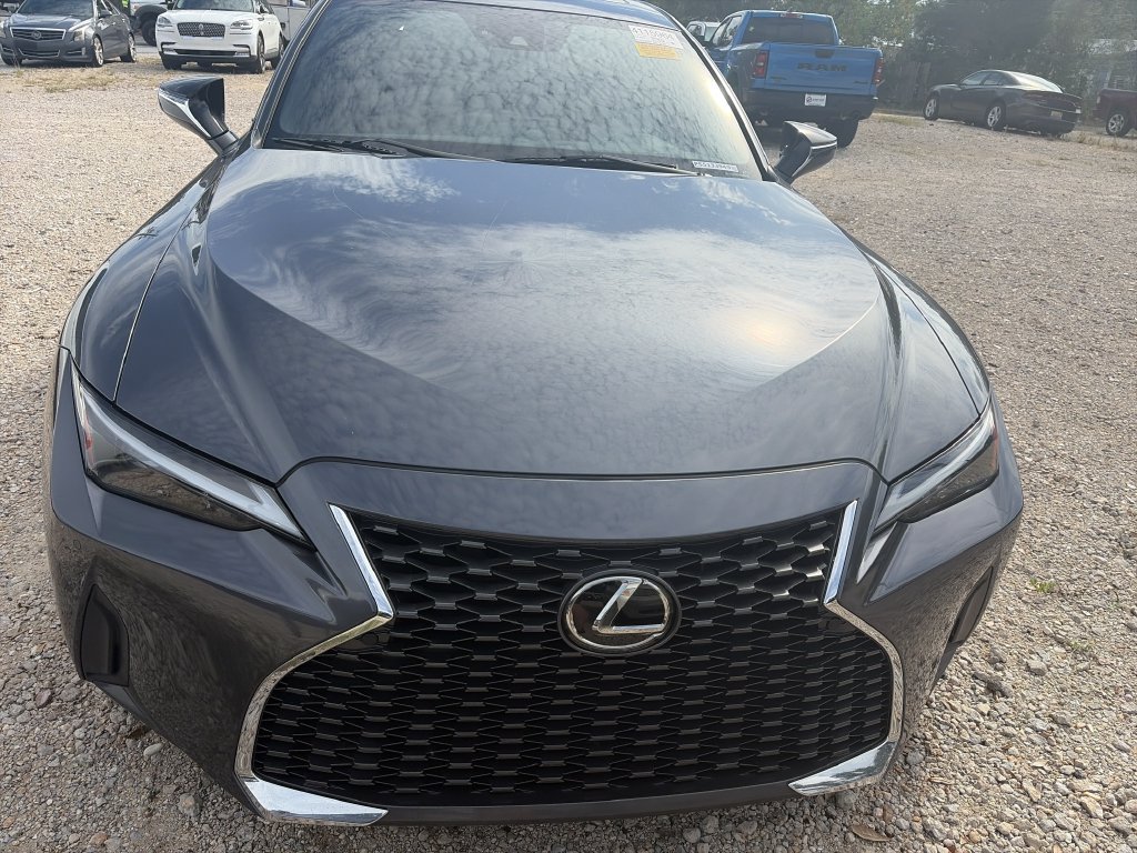 Used 2025 Lexus IS 300 w/ Comfort Package RWD image 3