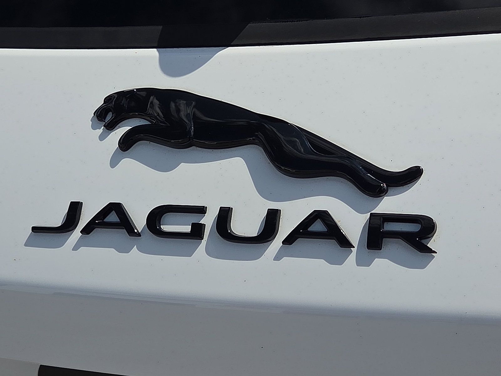 Used 2025 Jaguar F-PACE R-Dynamic S AWD/4WD image 8