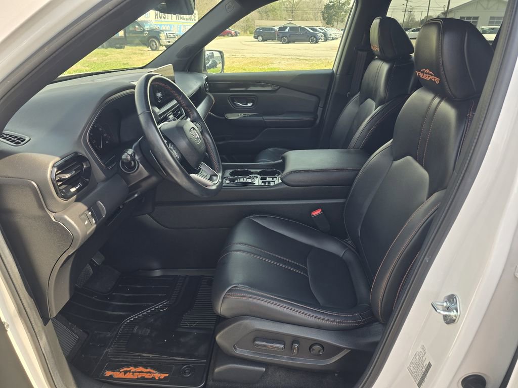 Certified 2024 Honda Pilot TrailSport image 12