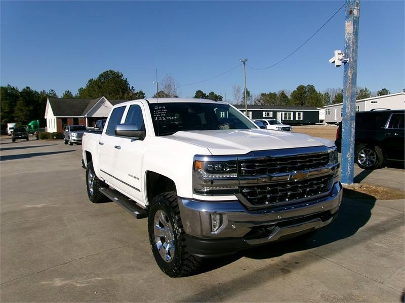 Used 2018 Chevrolet Silverado 1500 LTZ w/ Sport Package image 2