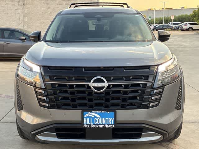 Used 2026 Nissan Pathfinder SL w/ SL Premium Package FWD image 9