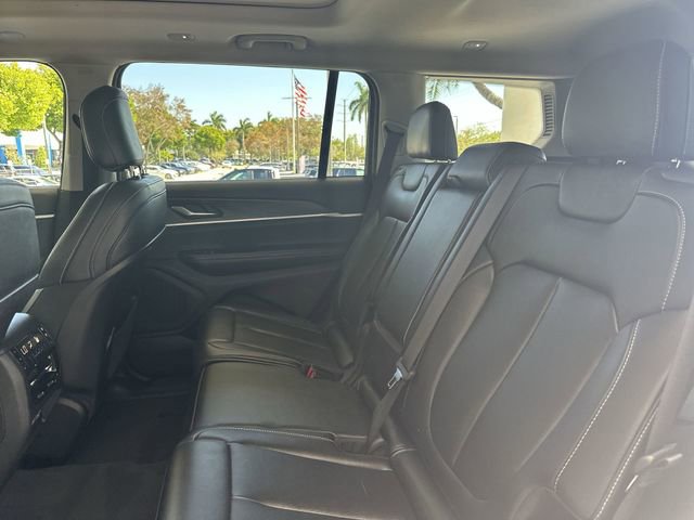 Used 2023 Jeep Grand Cherokee L Limited RWD image 27