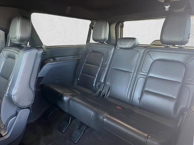 Used 2024 Lincoln Navigator L Reserve image 11