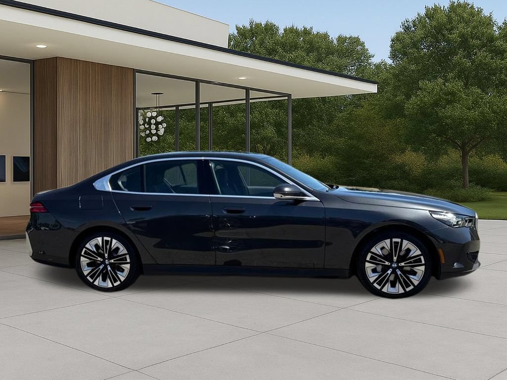 Used 2026 BMW 530i w/ Premium Package RWD image 7