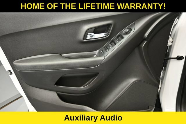Used 2018 Chevrolet Trax LS FWD image 11